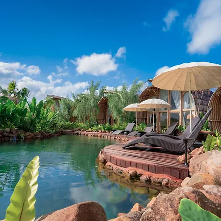 Curve Villas Boutique Resort