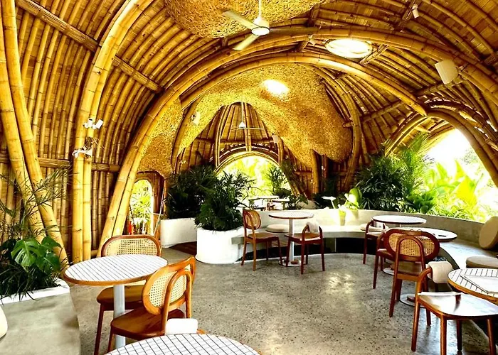 Curve Boutique * Tanah Lot